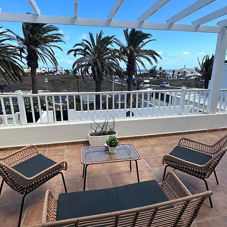 Villa Crotos Costa Teguise Exterior photo