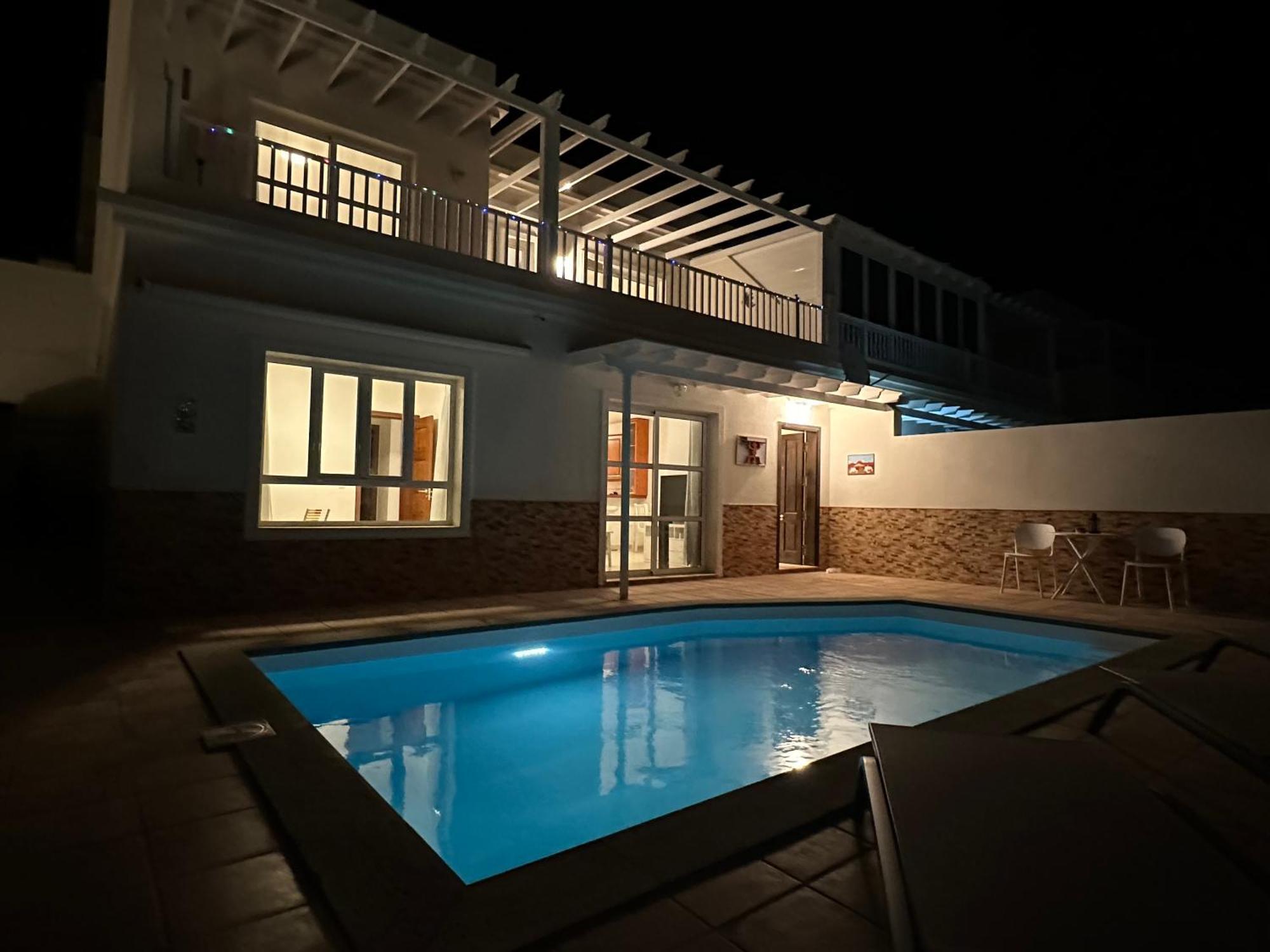 Villa Crotos Costa Teguise Exterior photo